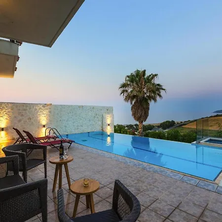 Villa In With Private Pool *